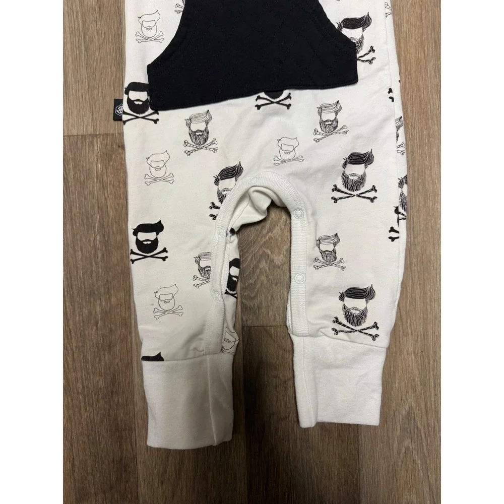 Oovy Baby Boys Bearded Skull Crossbones Romper White Black 6-12 Months Pocket